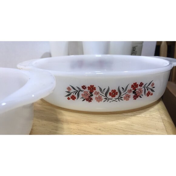 Vintage 2 X 1960s Fire King Primrose Pink & Red Flower 8" Round Casserole Baker - Picture 3 of 6